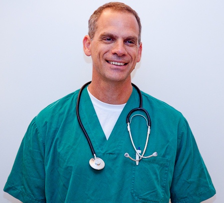 doctor_michael_jonas_israel_tel-aviv-clinic